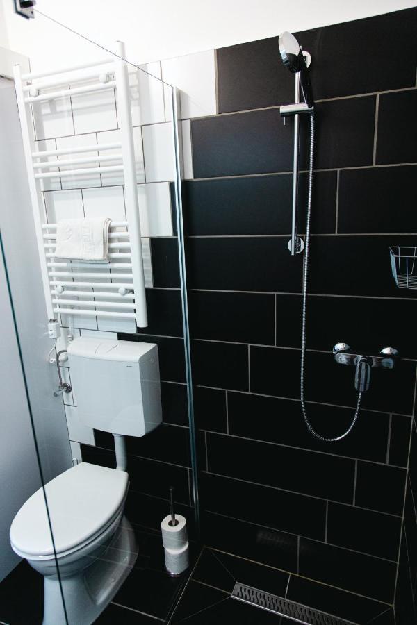 Black & White Apartment With A Gift Soft Panda Budapest Exterior photo