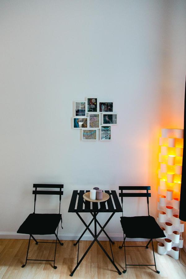 Black & White Apartment With A Gift Soft Panda Budapest Exterior photo